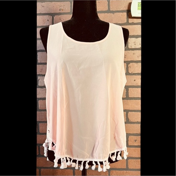 SUMMER CREAM TANK TOP WITH LACE TRIM - Picture 1 of 5